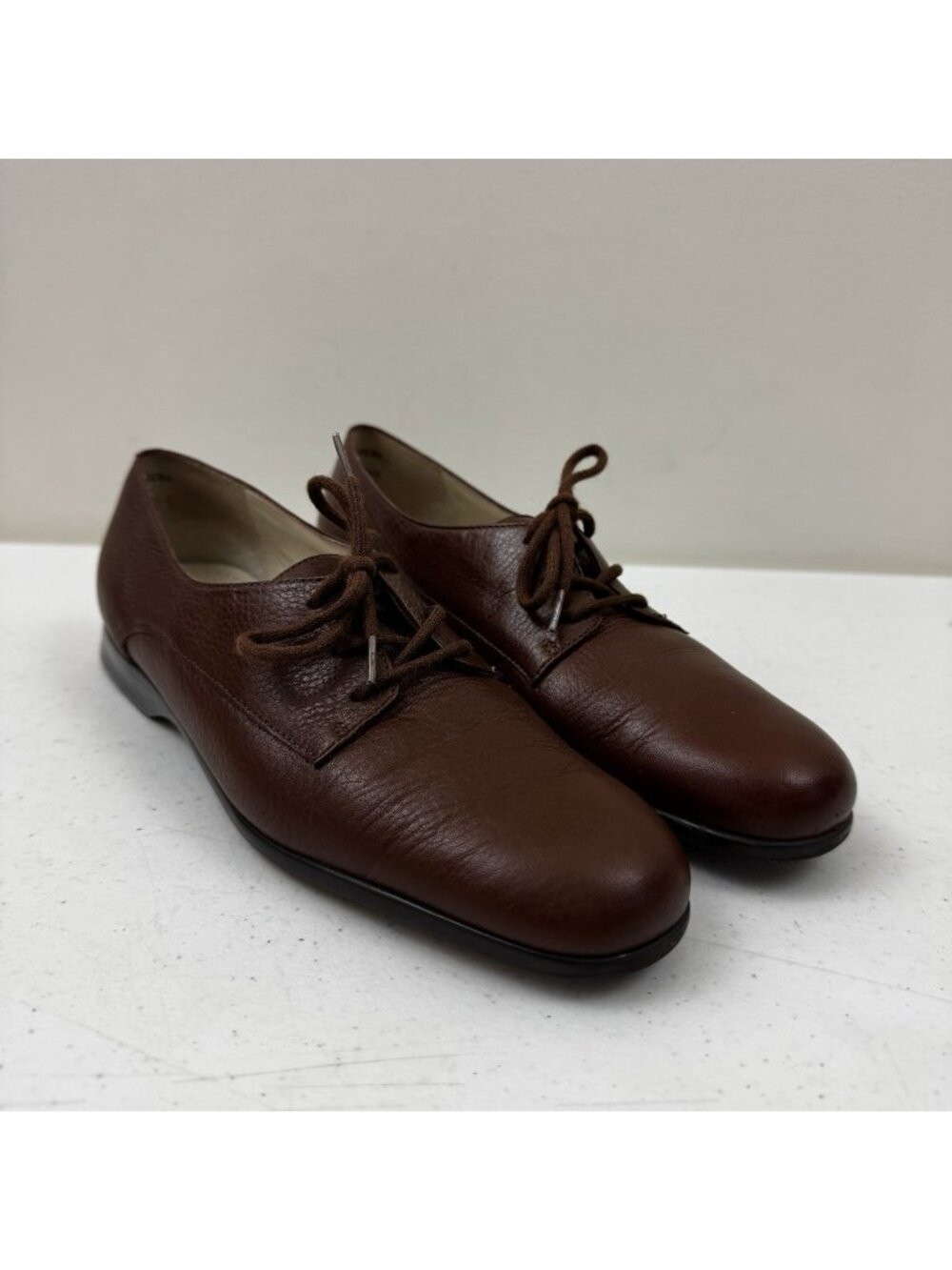 TROTTERS Women's Reba 7.5 S Brown Brazil Leather Lace Up Oxford Comfort Shoes